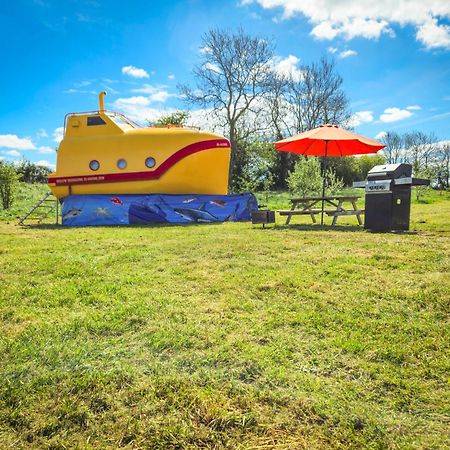 The Yellow Submarine チェダー エクステリア 写真